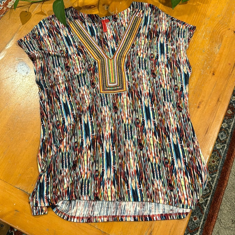 Women’s beautiful top! Never worn. Purchased from Anthropology. Size M